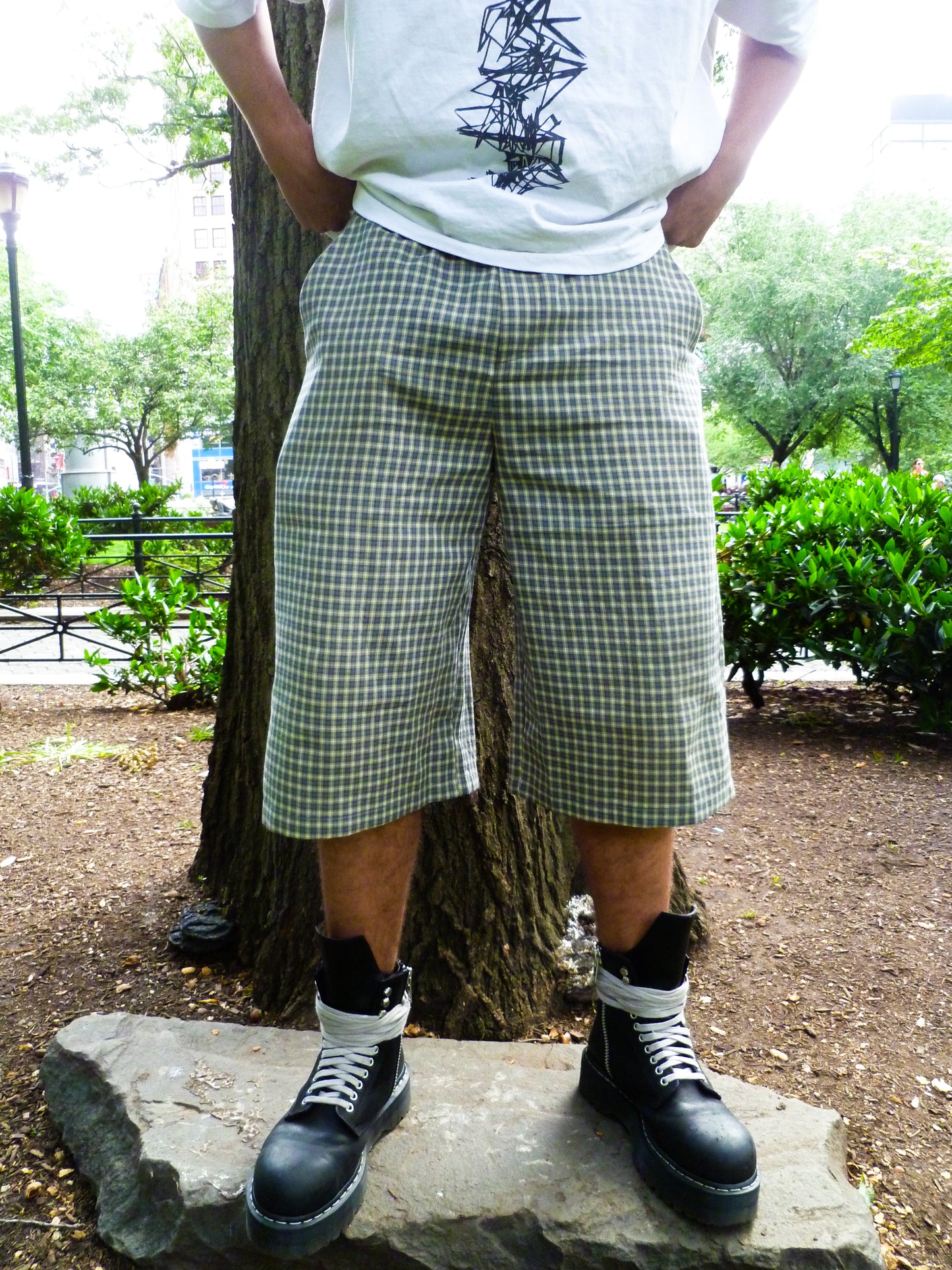Res World Moss Plaid Jorts